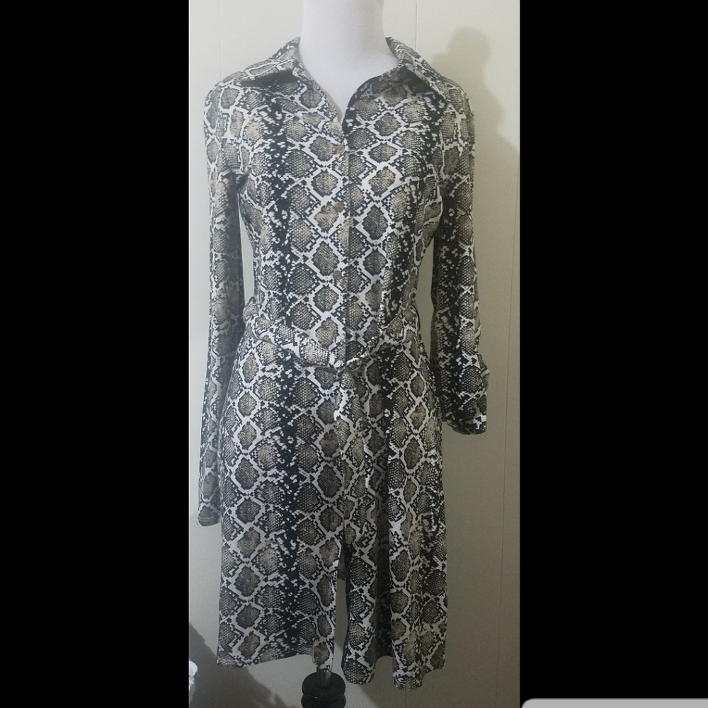 Commom Stitch Snake print long sleeve Dress